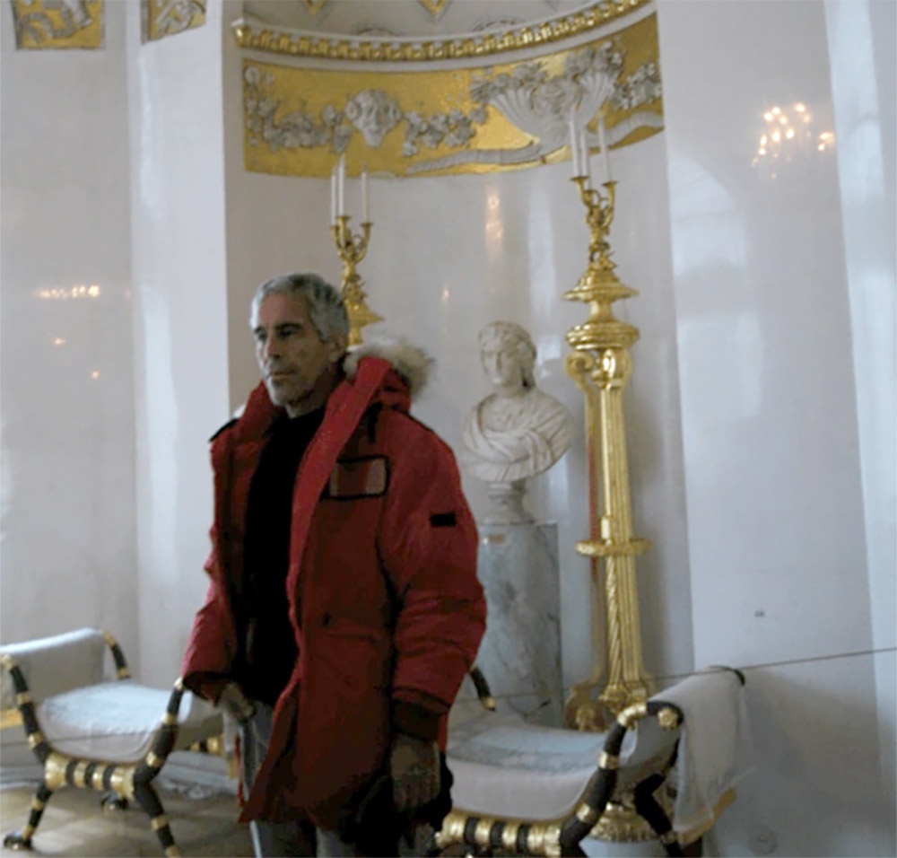 Похождения "элиты" США. Что раскрыла новая часть архива Эпштейна, откуда в ней снимки из России и почему ее назвали "расплатой" для Клинтона